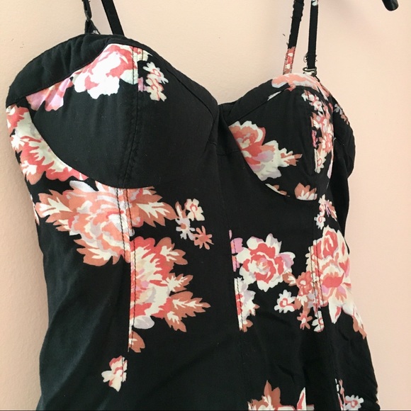 American Eagle summer floral dress - Picture 2 of 9